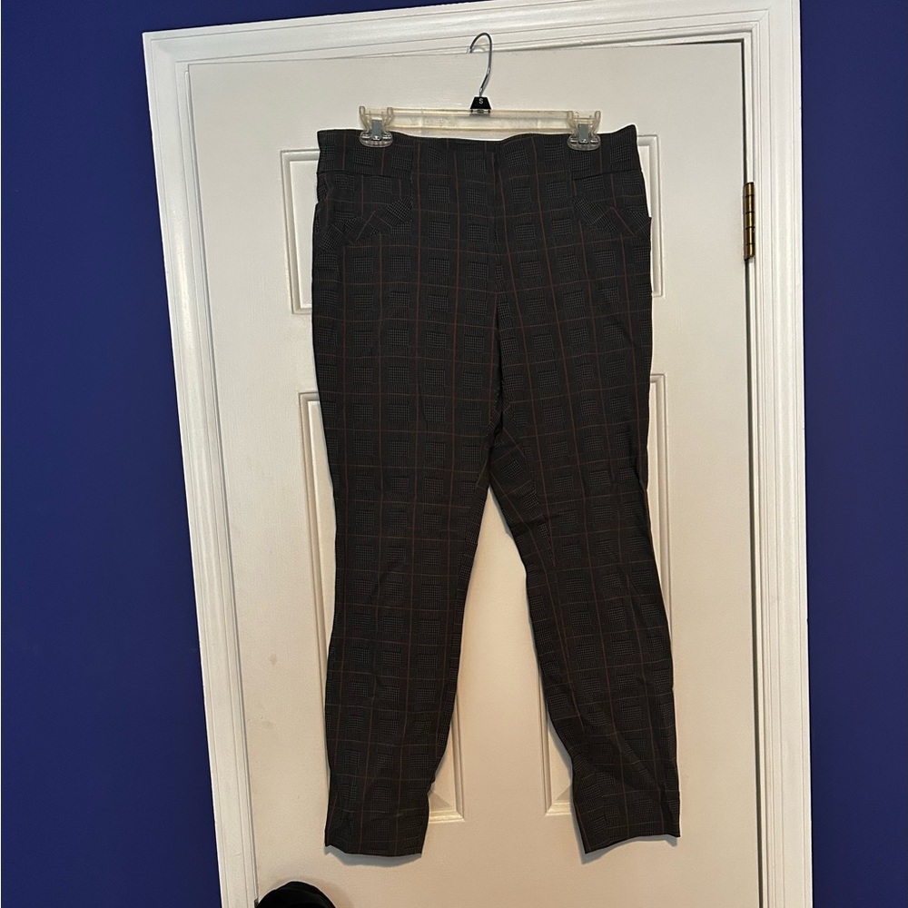 Women’s Gray Plaid Pants